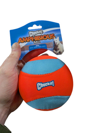 Chuckit Amphibious Mega Ball Orange/Blue - Specially made for the water